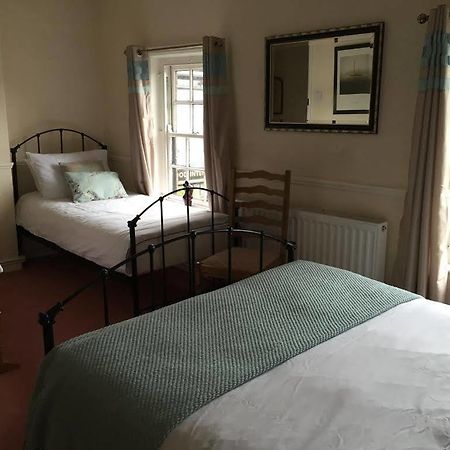 The Good Intent Hotel Petersfield Esterno foto