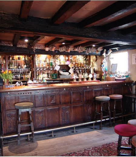 The Good Intent Hotel Petersfield Esterno foto